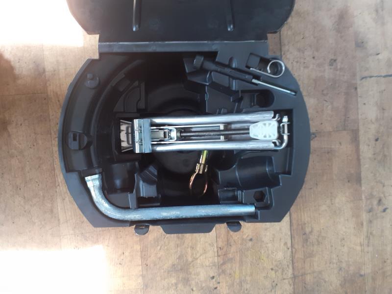 Cric VOLKSWAGEN POLO 4 PHASE 1 Diesel - 1