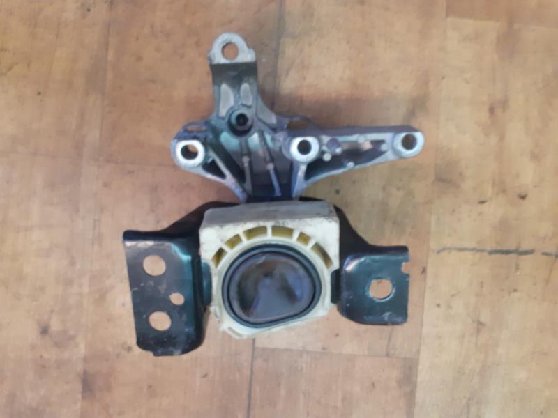 Support moteur RENAULT CLIO 4 PHASE 1 Diesel - 1