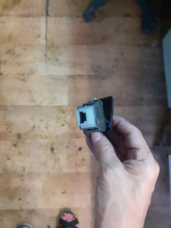 Bouton de warning TOYOTA YARIS 2 PHASE 1 Diesel - 1