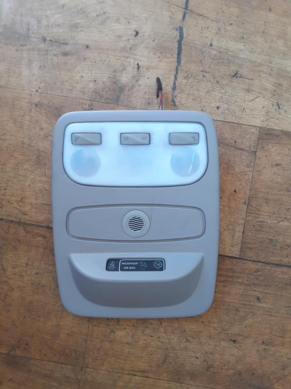Eclairage de plafonnier RENAULT CLIO 4 PHASE 1 Diesel - 1