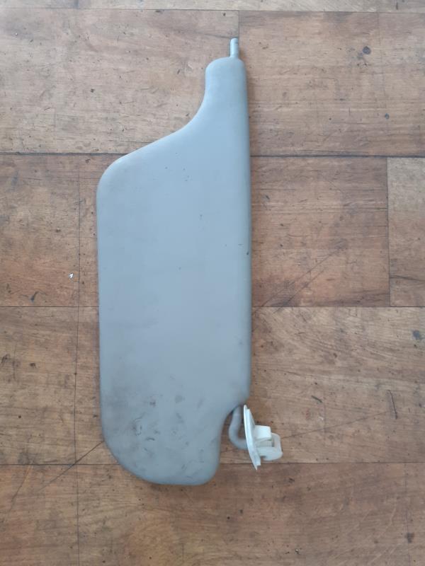 Pare soleil gauche RENAULT CLIO 3 PHASE 1 Essence - 1