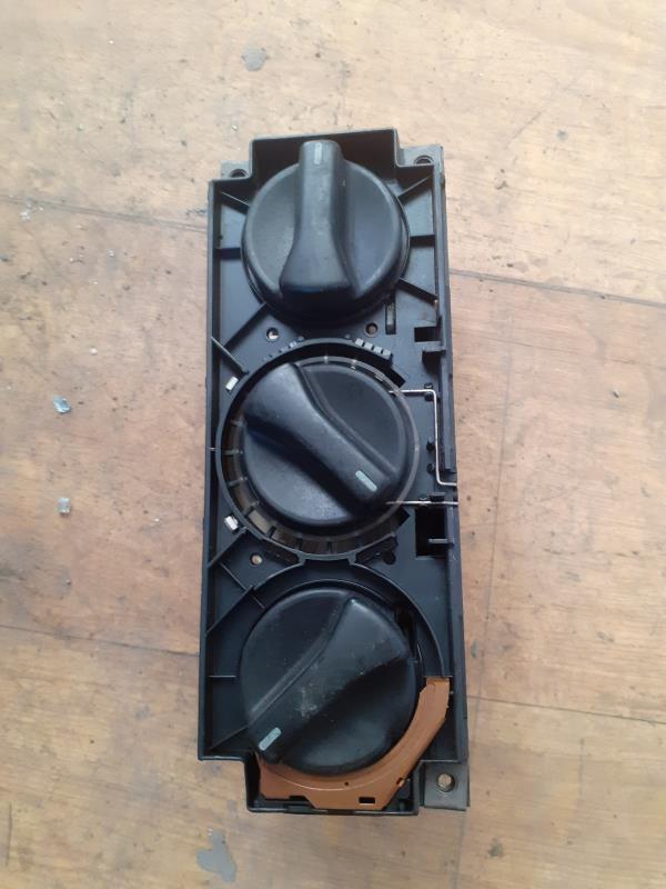 Commande chauffage VOLKSWAGEN PASSAT 2  - 1