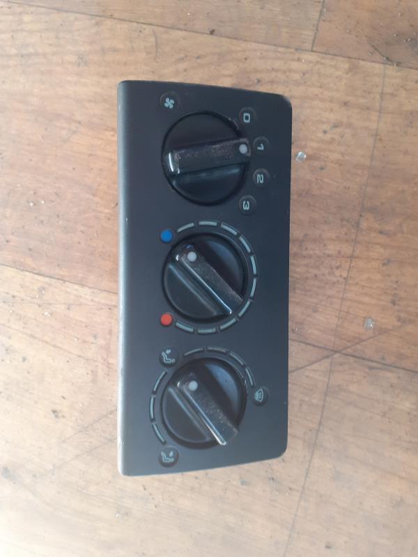 Commande chauffage VOLKSWAGEN POLO 2 PHASE 2 Diesel - 1