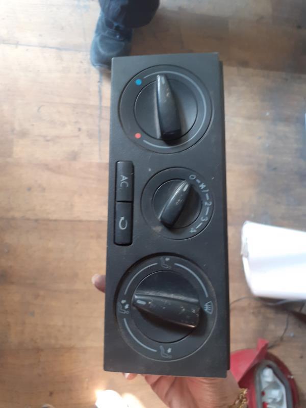 Commande chauffage VOLKSWAGEN POLO 3 PHASE 1 Diesel - 1