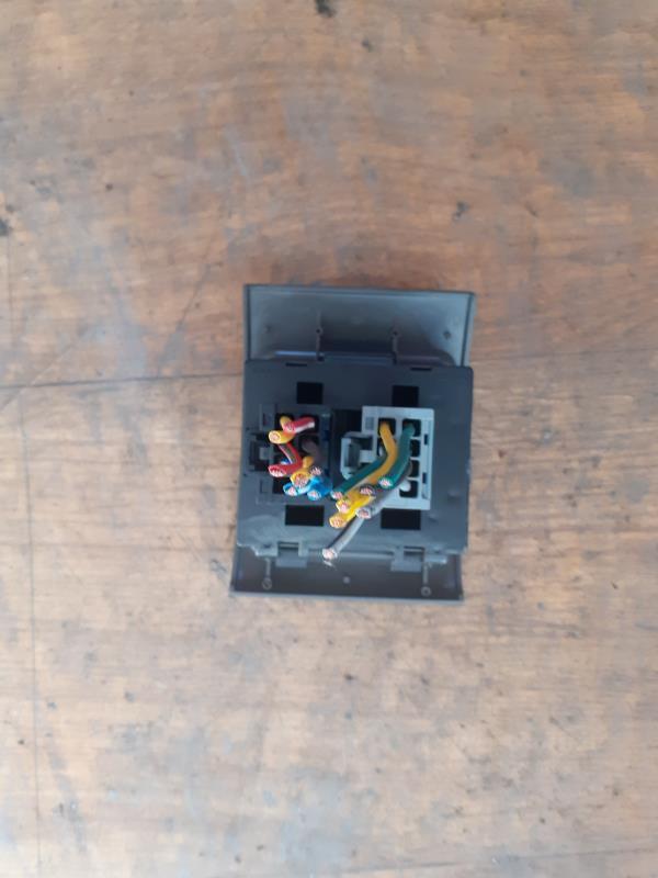 Interrupteur de leve vitre CHRYSLER PT CRUISER PHASE 1 BREAK Diesel - 1