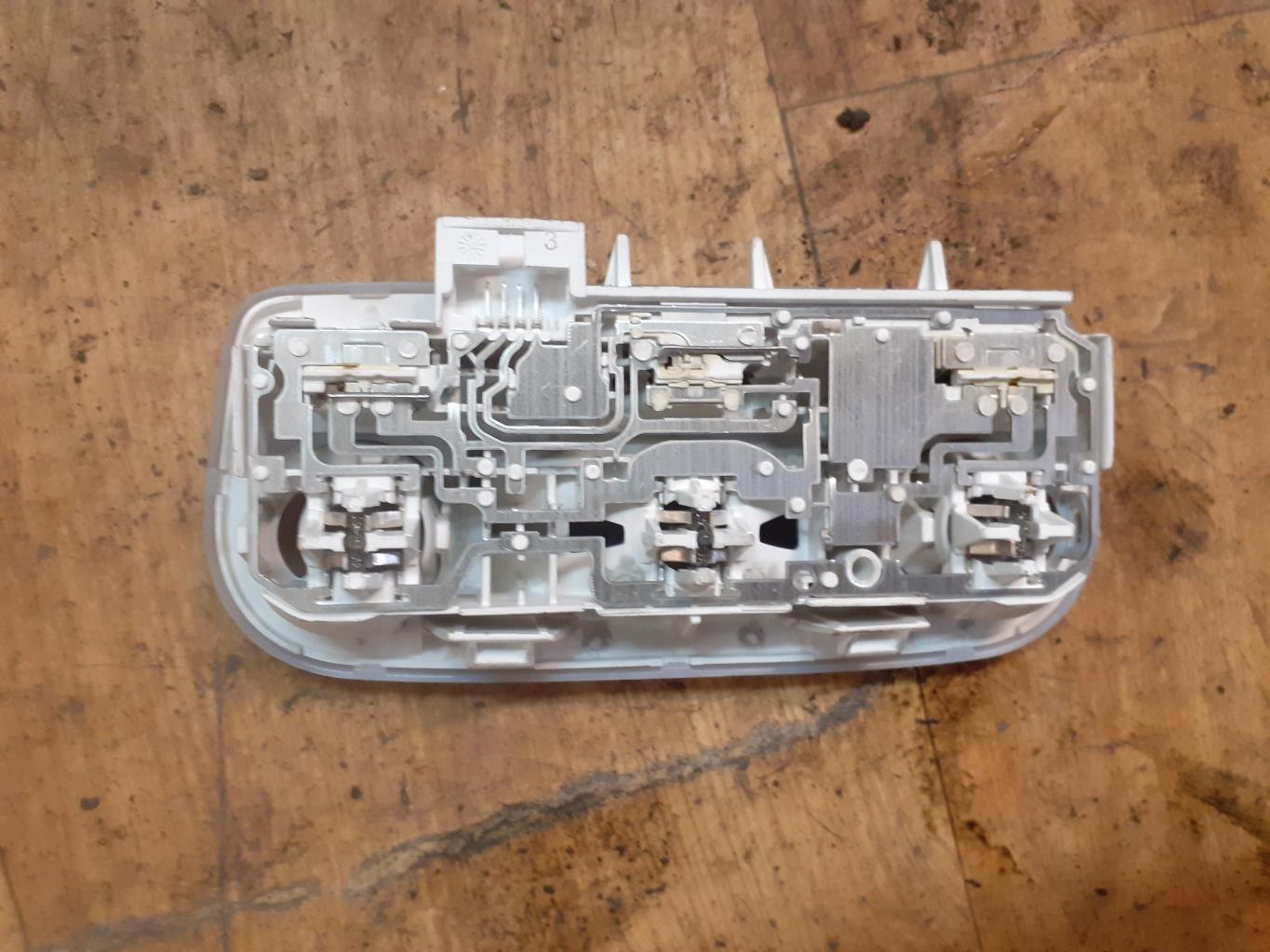 Eclairage de plafonnier RENAULT FLUENCE PHASE 1 Diesel - 1