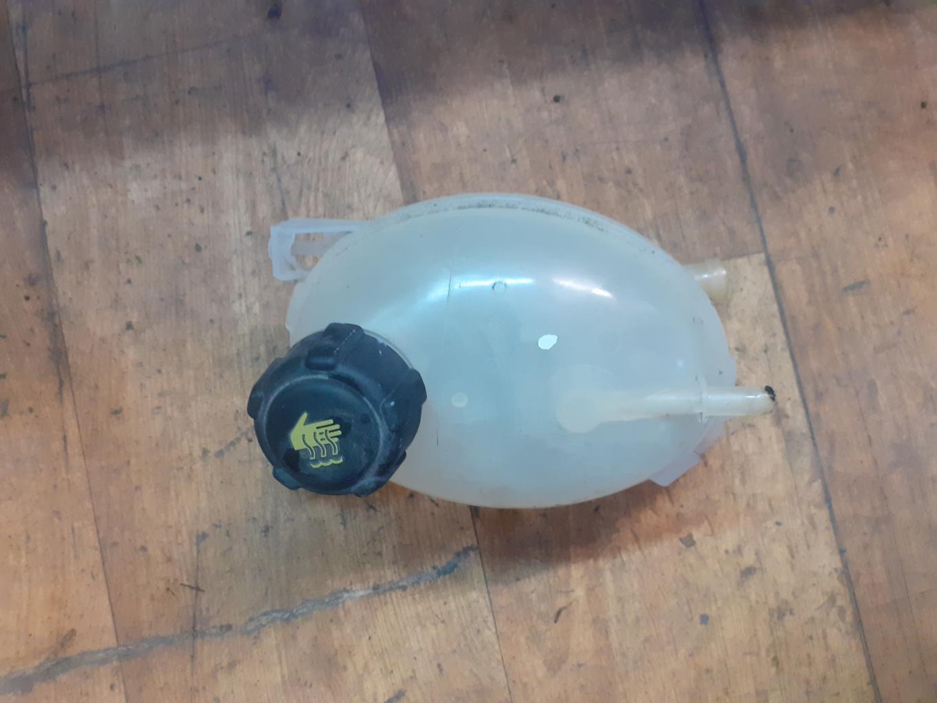 Vase d'expansion RENAULT CLIO 4 PHASE 2 Essence - 1