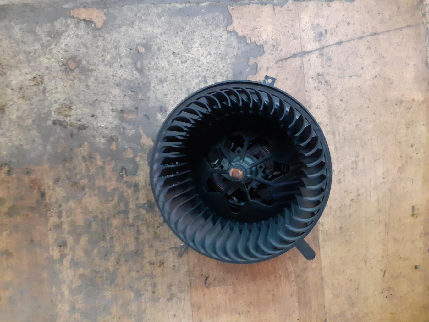 Ventilateur chauffage BMW SERIE 1 E81 Diesel - 1