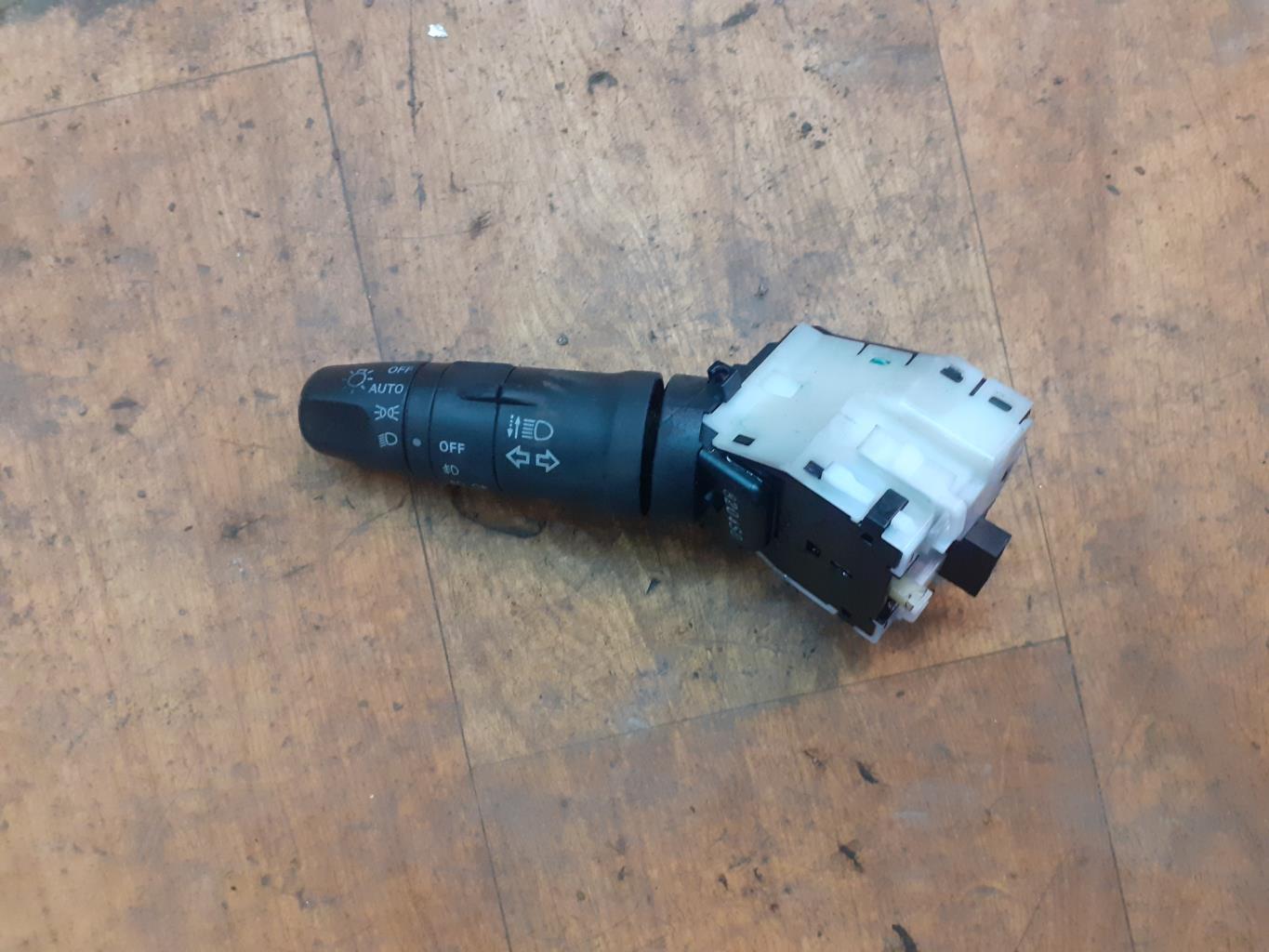 Commodo phare NISSAN NOTE 1 PHASE 1 Essence - 1