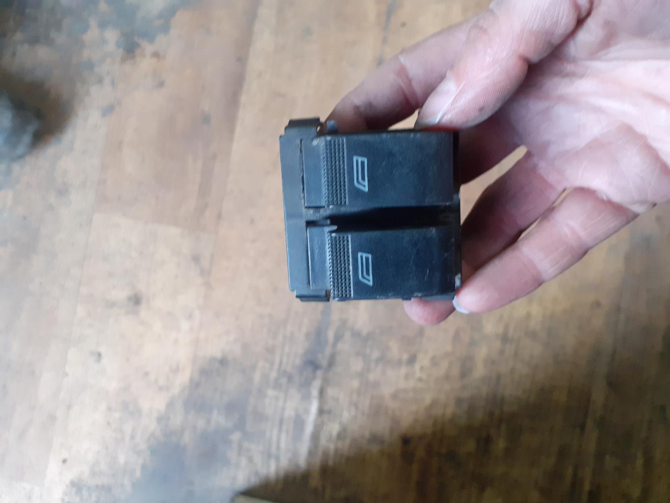 Interrupteur de leve vitre AUDI A3 1 PHASE 1 Diesel - 1
