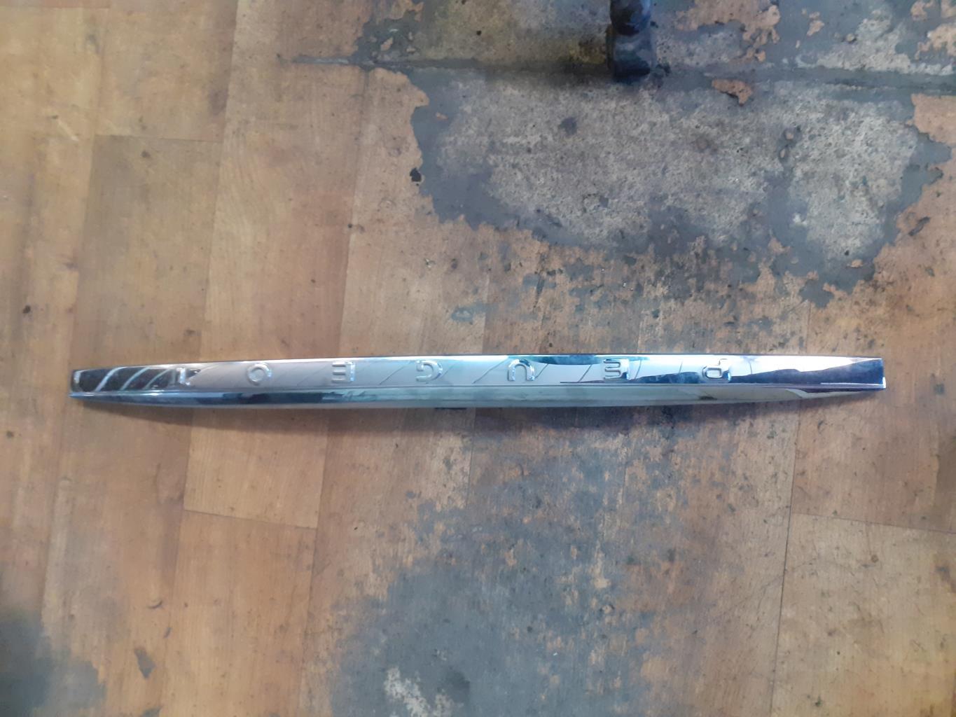 Baguette de coffre PEUGEOT 407 PHASE 1 BREAK Diesel - 1