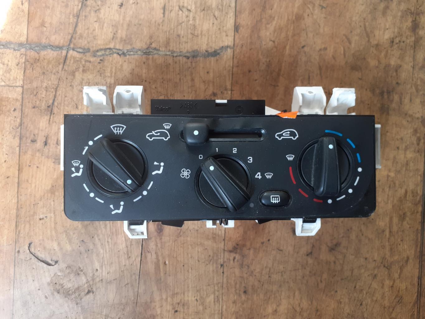 Commande chauffage CITROEN C2 PHASE 1 Essence - 1