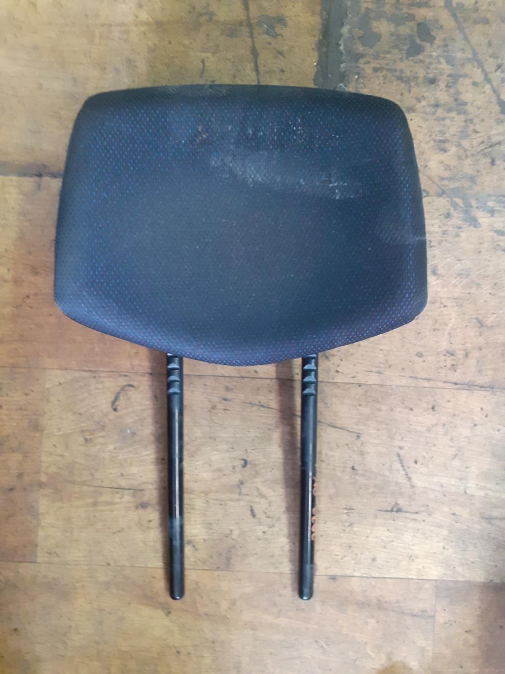 Appui tete avant RENAULT CLIO 3 PHASE 1 Diesel - 1
