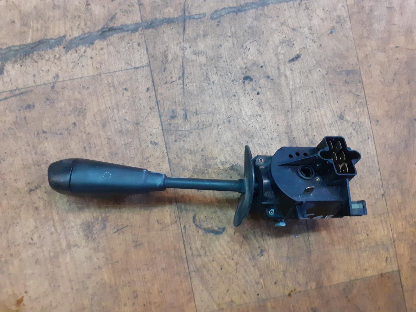 Commodo d'essuie glaces PEUGEOT 305  - 1