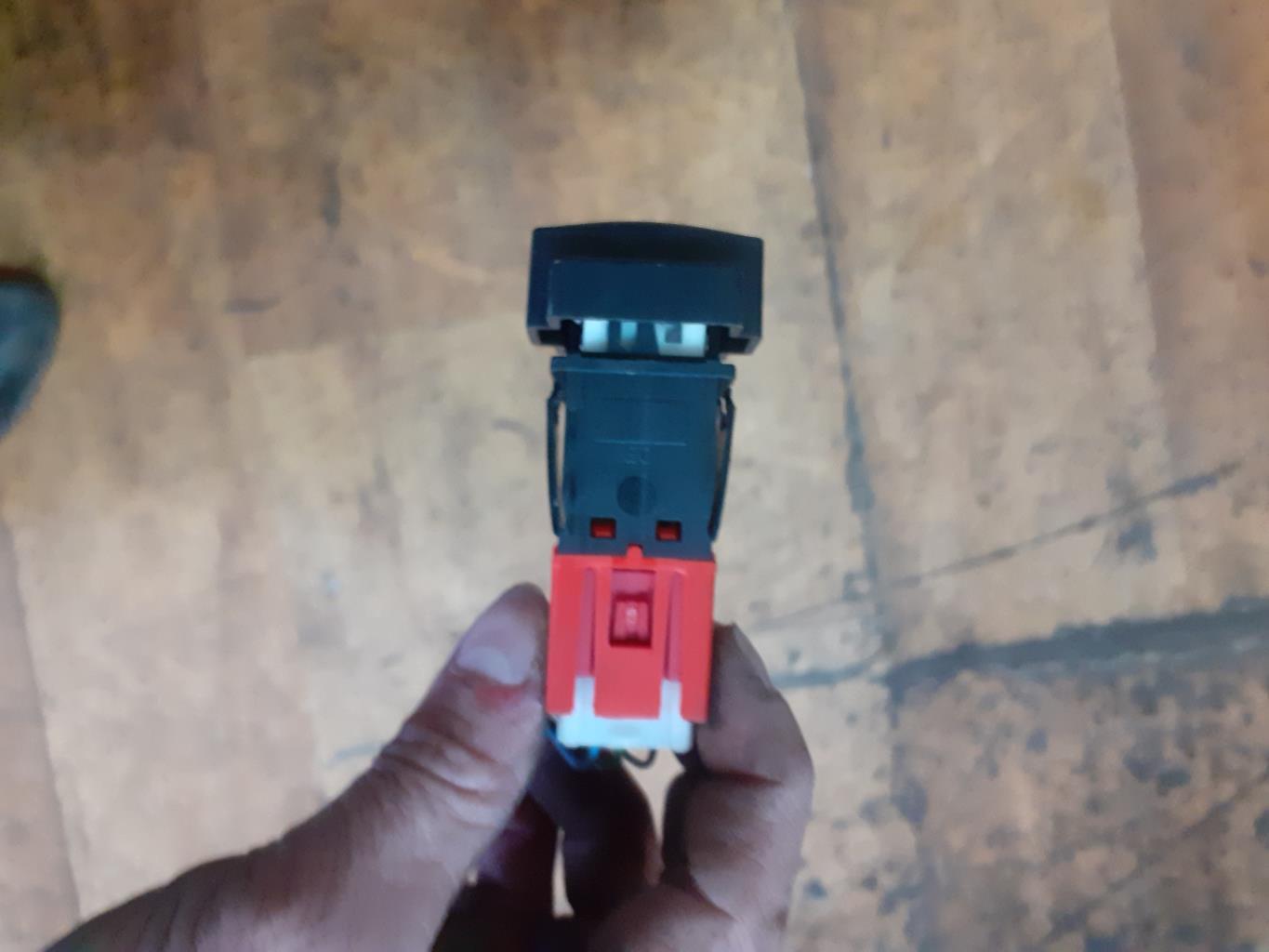 Bouton/Interrupteur CITROEN XSARA PHASE 2 Diesel - 1