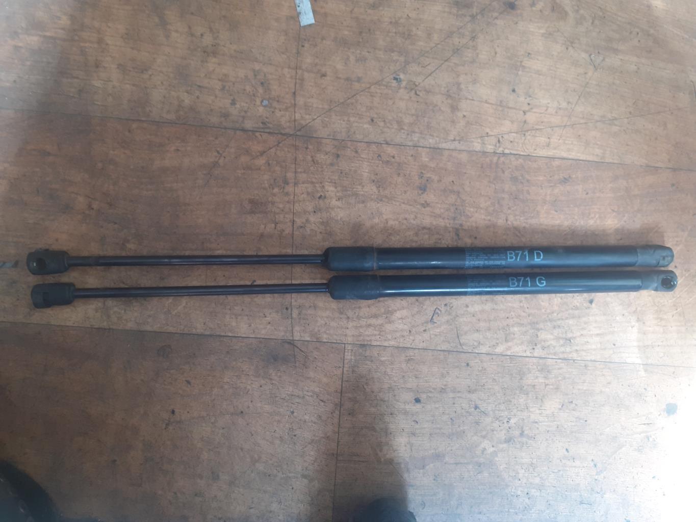 Verin de coffre CITROEN C4 2 PHASE 1 Diesel - 1