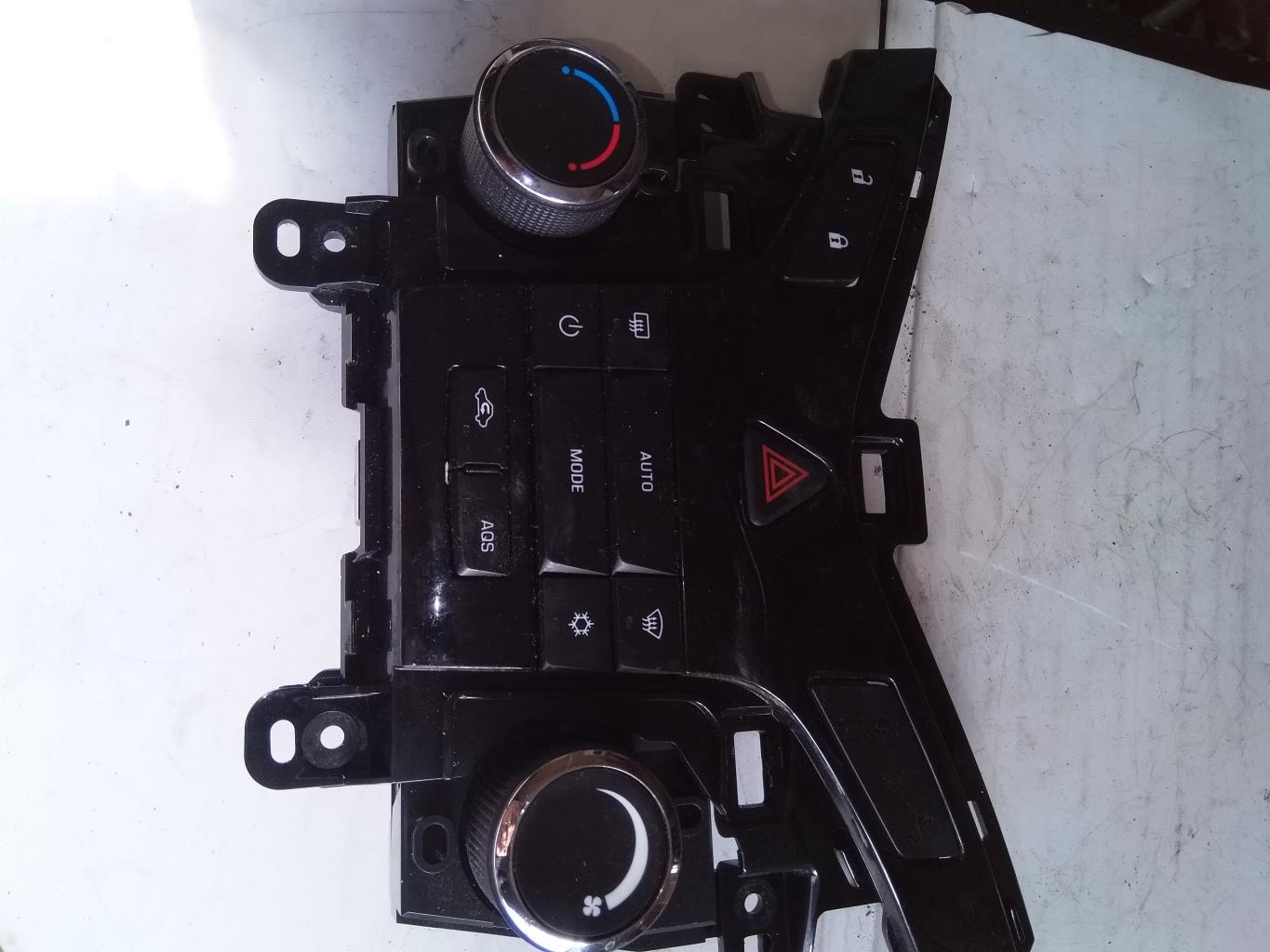 Commande chauffage CHEVROLET CRUZE PHASE 1 Diesel - 1