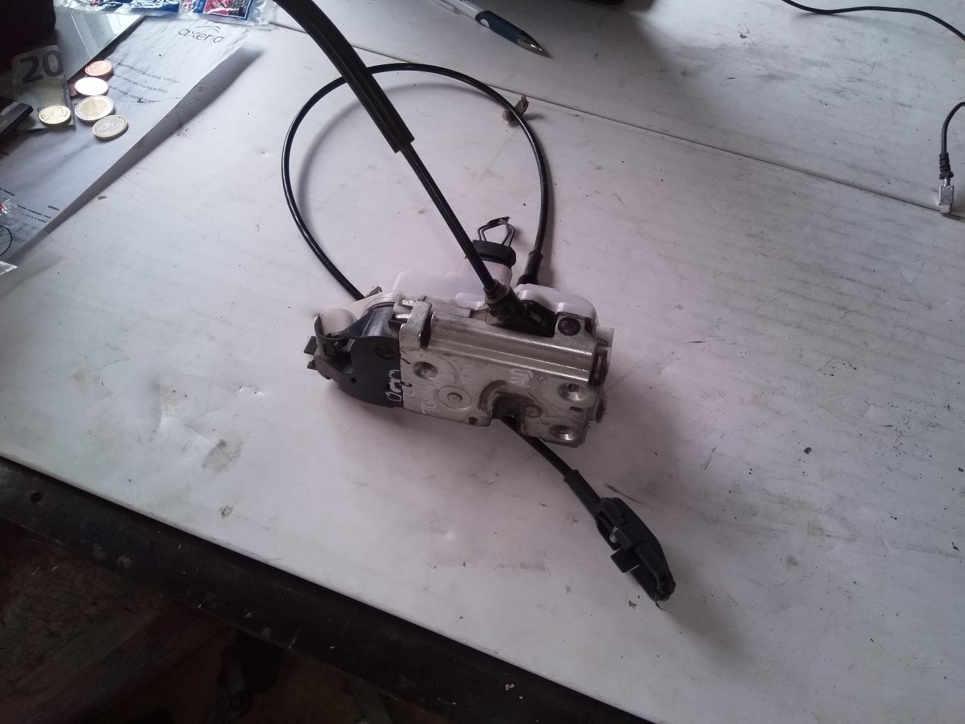 Serrure avant droit RENAULT TWINGO 2 PHASE 1 Essence - 1