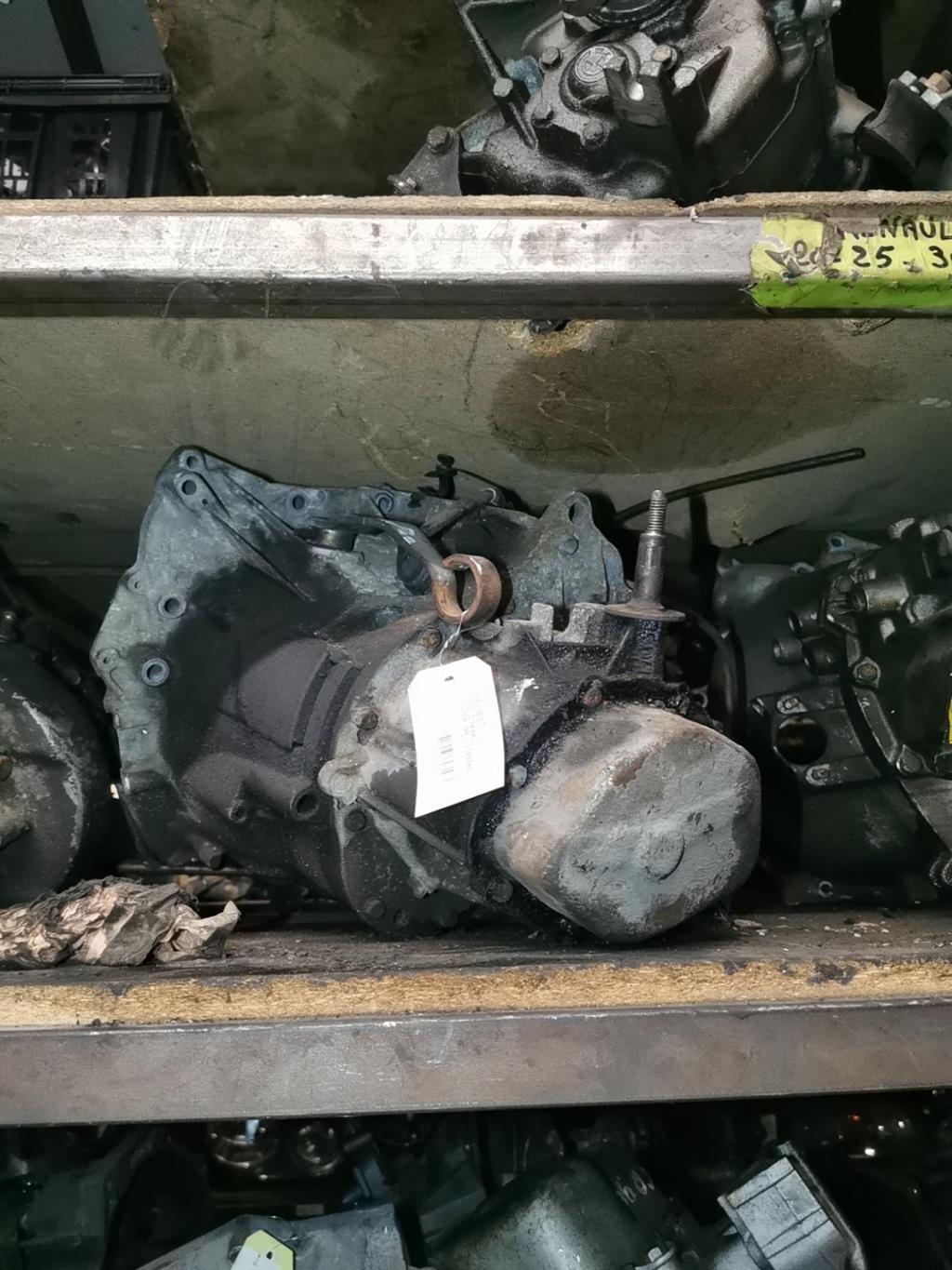 Boite de vitesses PEUGEOT 205 Diesel - 1