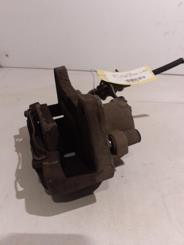 Etrier avant droit (freinage) AUDI A4 2 AVANT PHASE 2 BREAK Diesel - 1