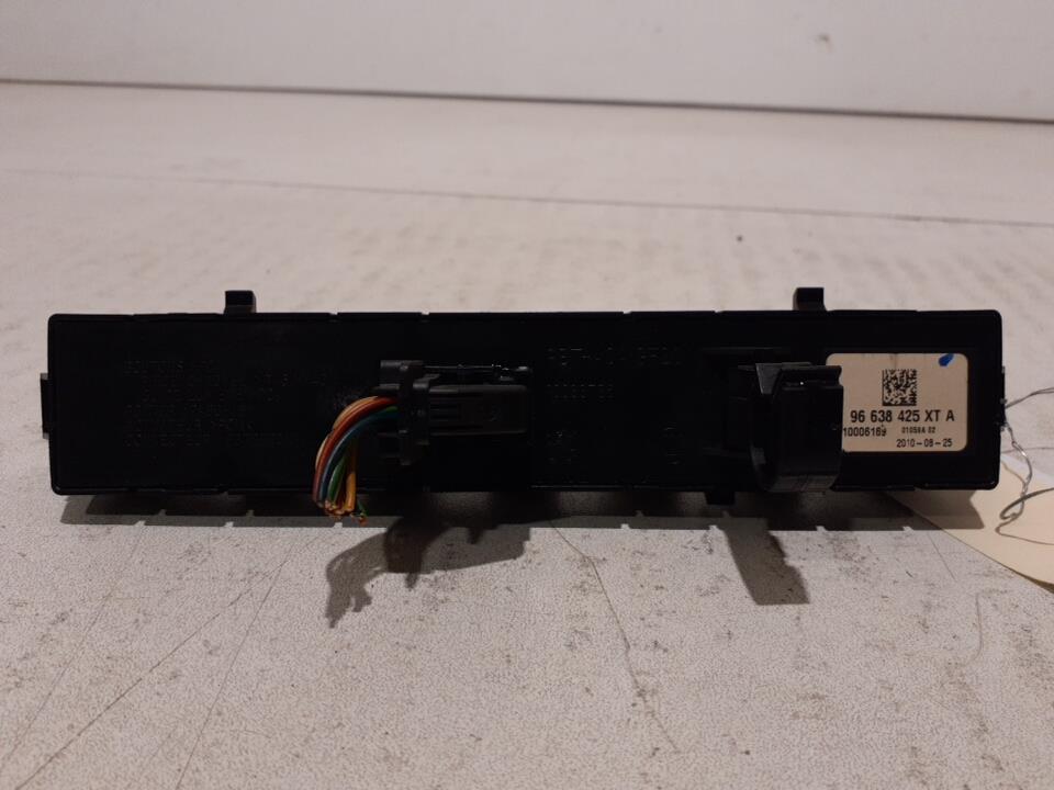 Bouton de warning PEUGEOT 3008 1 PHASE 1 Diesel - 1