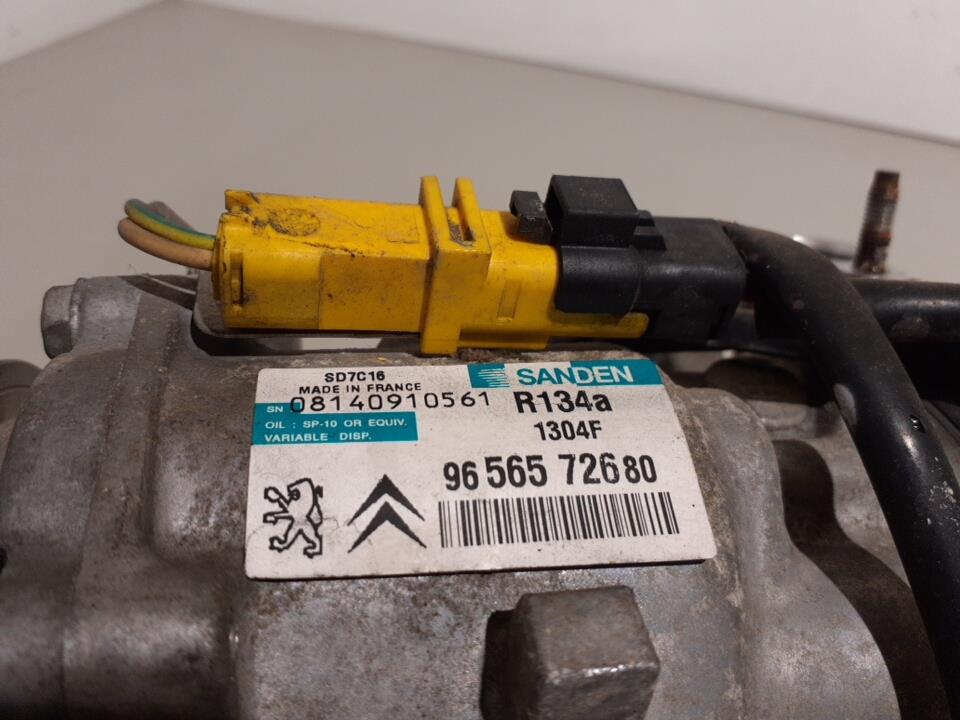 Compresseur clim PEUGEOT 407 PHASE 1 BREAK Diesel - 1