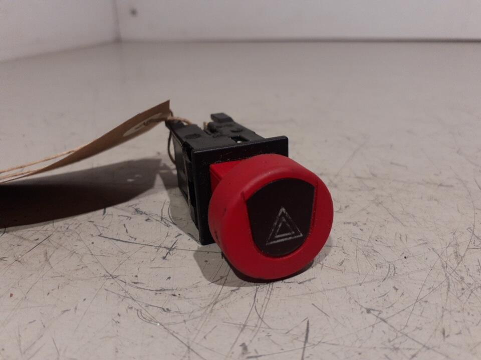 Bouton de warning PEUGEOT 306 PHASE 2 Essence - 1