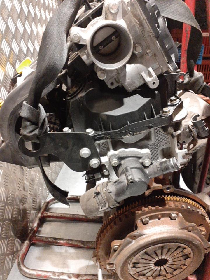 Moteur RENAULT TWINGO 2 PHASE 1 Essence - 1