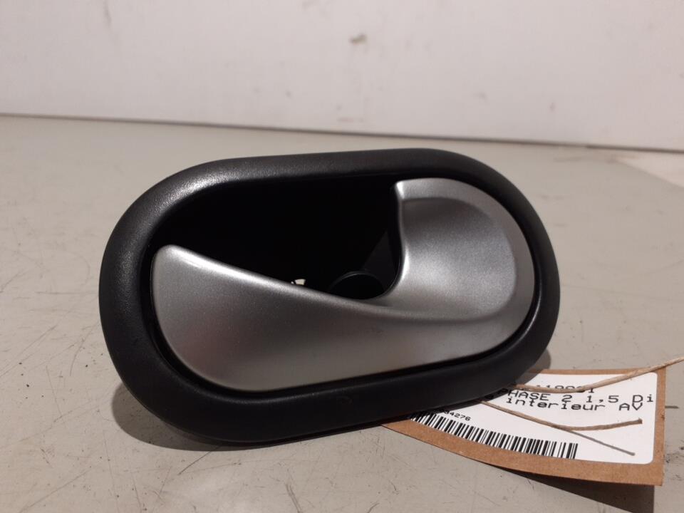 Poignee interieur avant droit RENAULT CLIO 3 PHASE 2 Diesel - 1