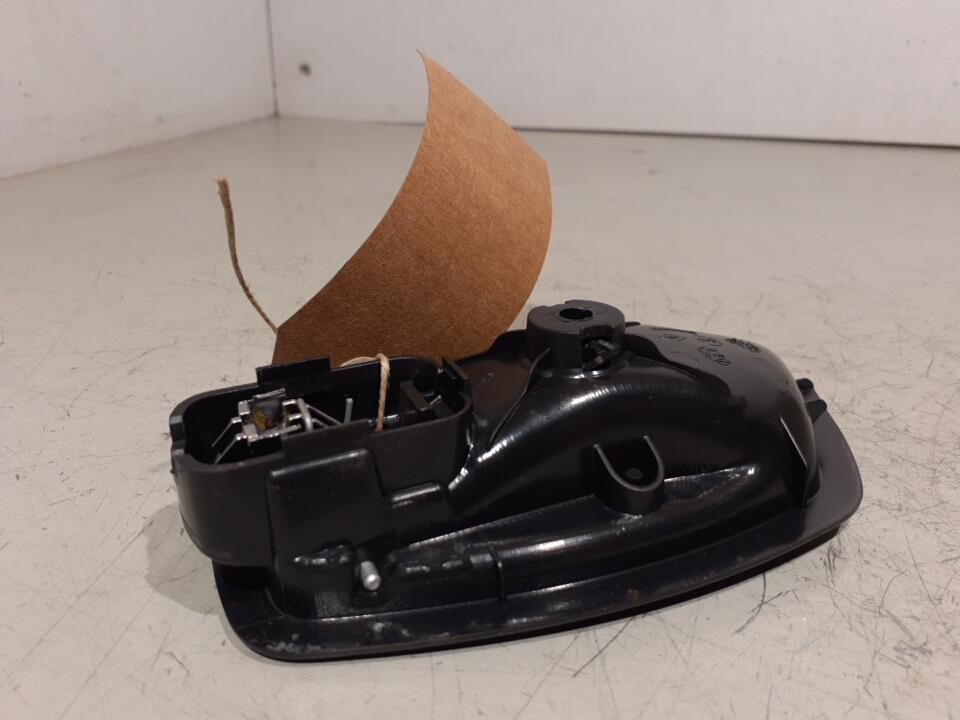 Poignee interieur avant droit RENAULT CLIO 4 PHASE 1 BREAK Diesel - 1