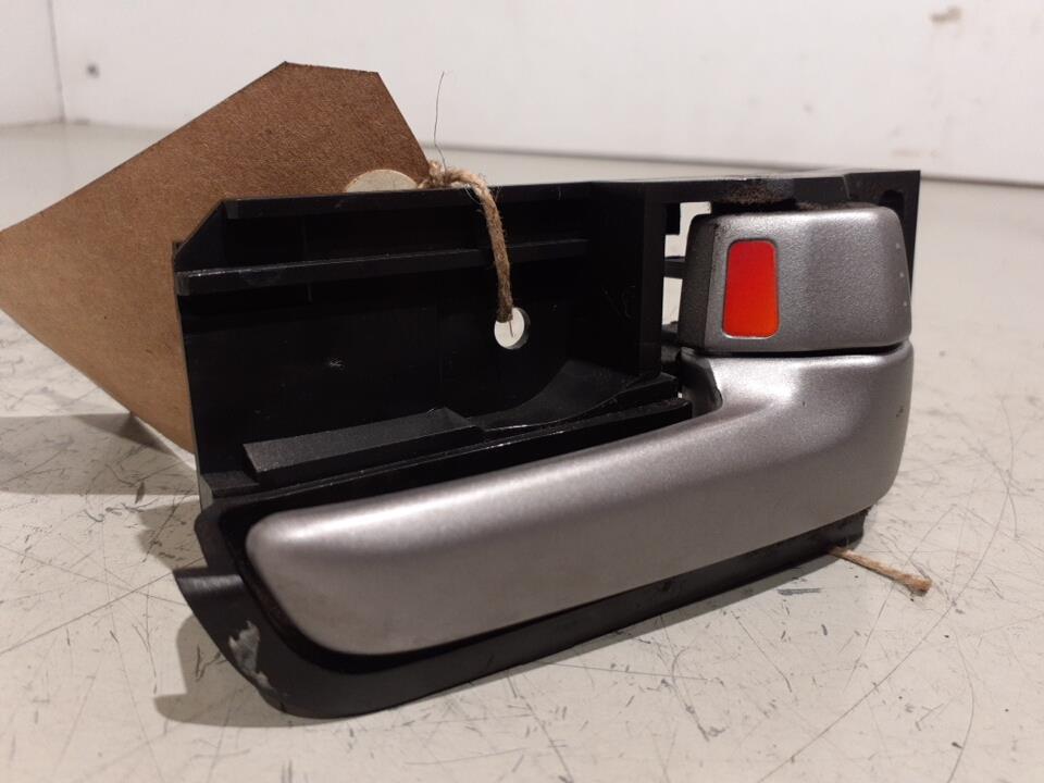 Poignee interieur avant droit SUZUKI SWIFT 3 Diesel - 1