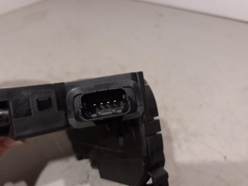 Serrure avant droit RENAULT CLIO 4 PHASE 1 BREAK Diesel - 1