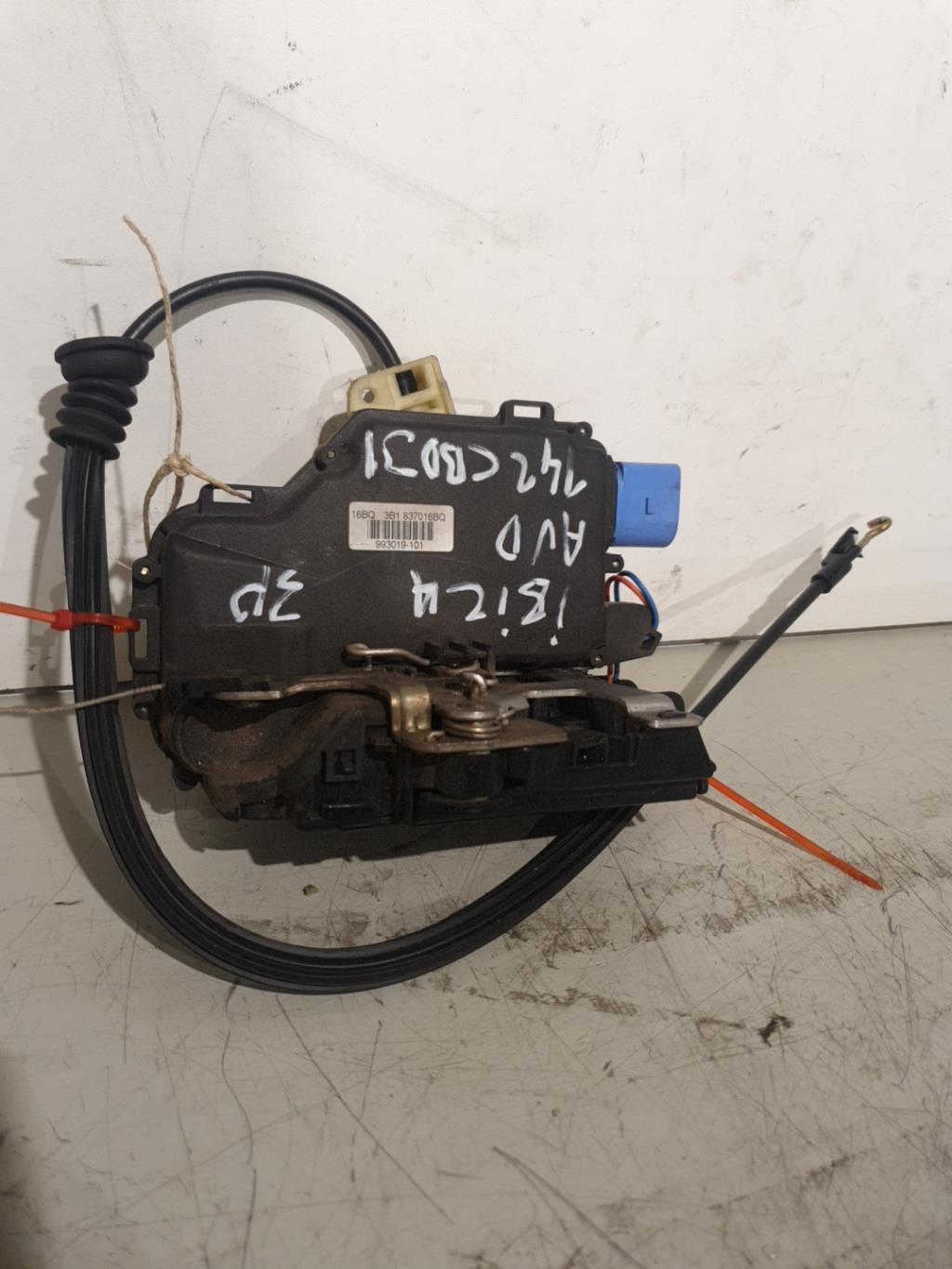 Serrure avant droit SEAT IBIZA 3 PHASE 1 Essence - 1