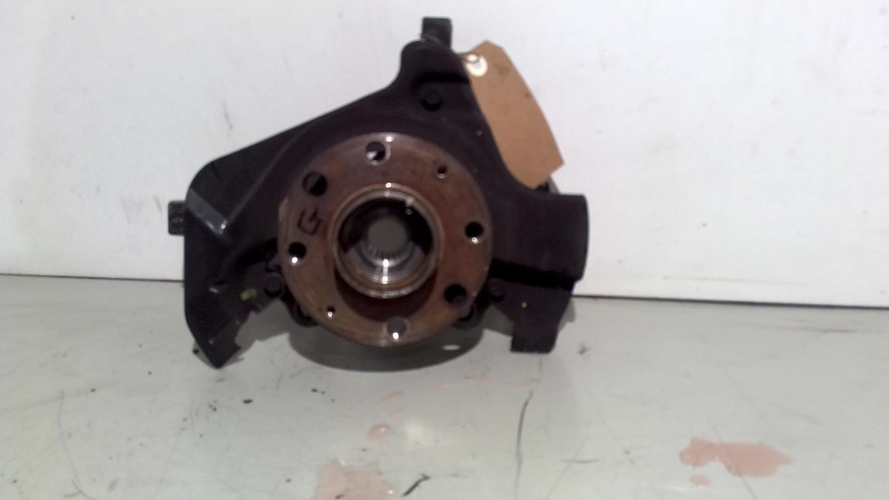 Fusee avant gauche OPEL CORSA D PHASE 2 Essence - 1