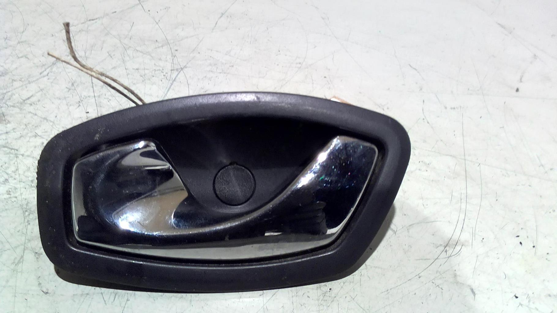 Poignee interieur avant gauche RENAULT MEGANE 3 PHASE 2 BREAK Diesel - 1
