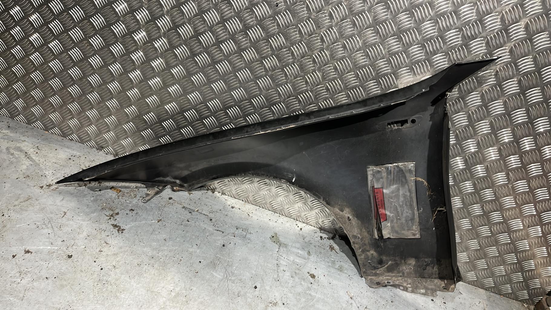 Aile avant droit BMW SERIE 1 E87  - 1