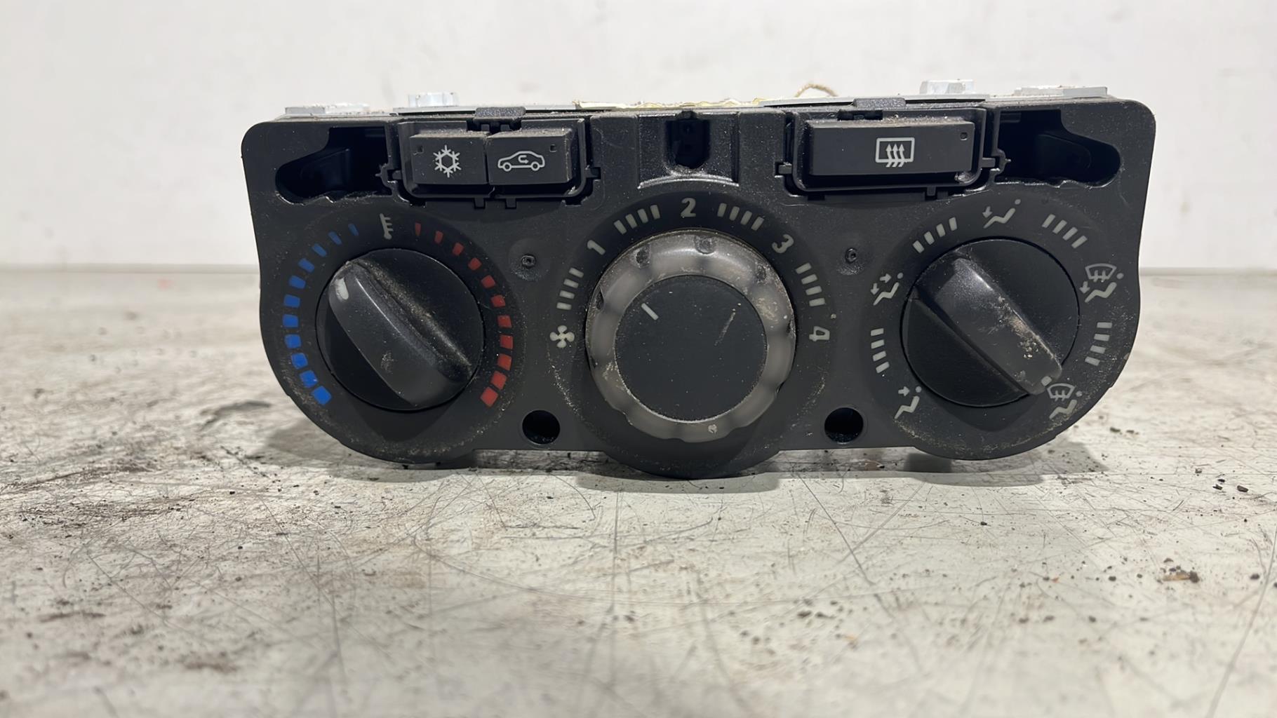 Commande chauffage OPEL CORSA D PHASE 2 Essence - 1