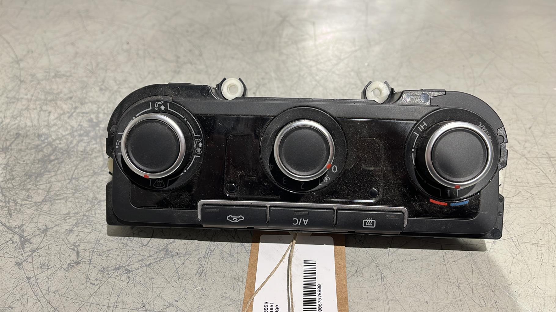 Commande chauffage VOLKSWAGEN TOURAN 2 Diesel - 1