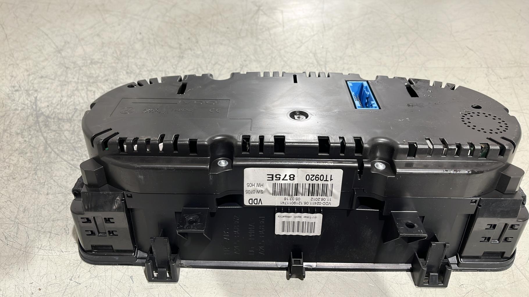 Compteur VOLKSWAGEN TOURAN 2 Diesel - 1