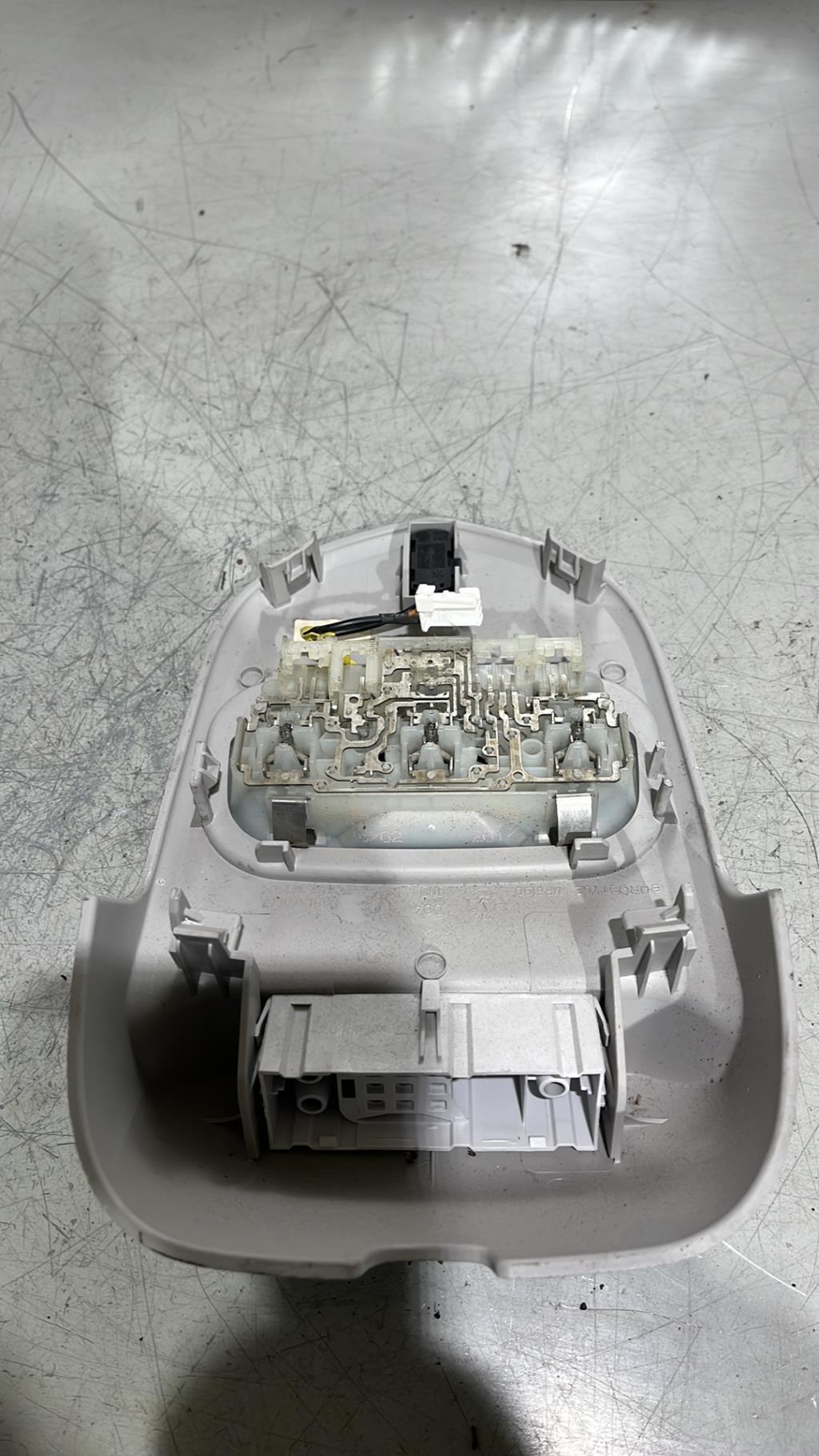 Eclairage de plafonnier PEUGEOT 3008 1 PHASE 1 Diesel - 1