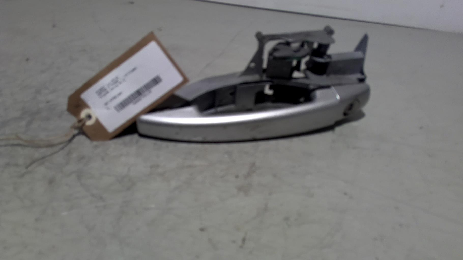 Poignee porte avant gauche PEUGEOT PARTNER 2 PHASE 1 Diesel - 1