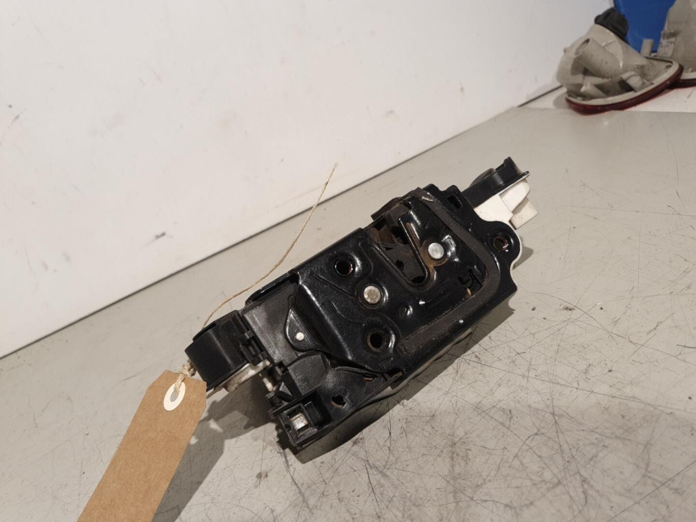 Serrure avant droit VOLKSWAGEN GOLF 6 Essence - 1