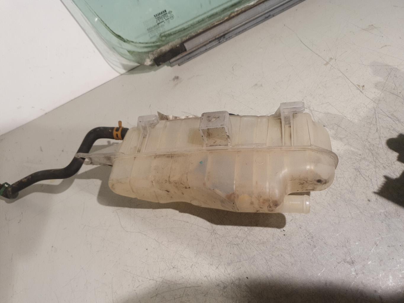 Vase d'expansion RENAULT CLIO 3 PHASE 2 Diesel - 1