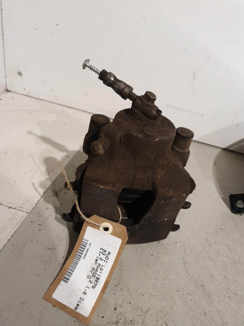 Etrier avant droit (freinage) AUDI A3 2 PHASE 2 Diesel - 1