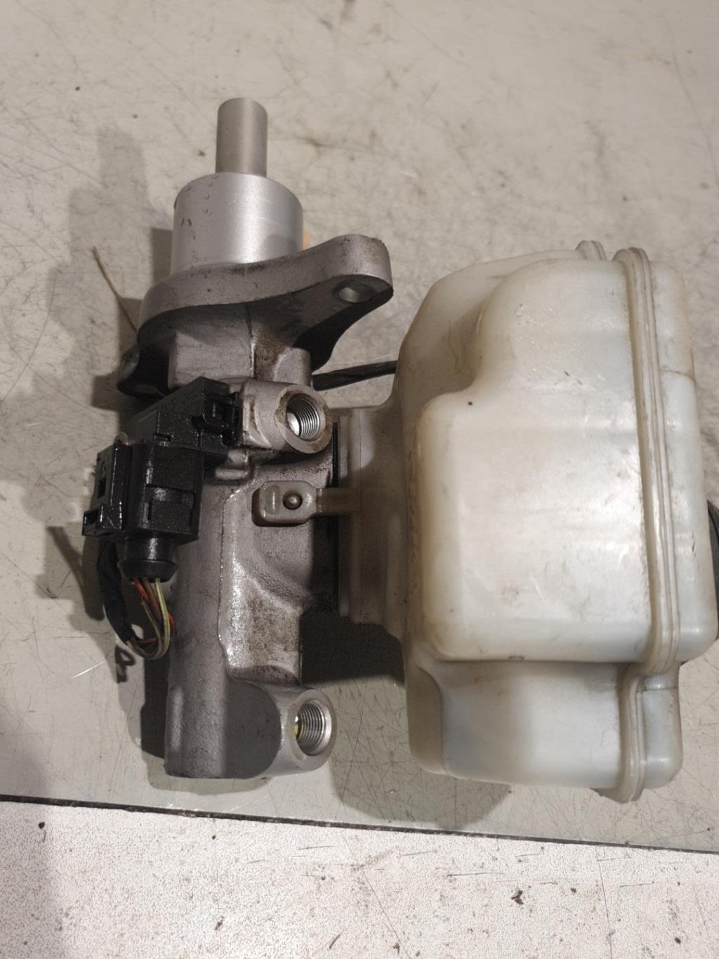 Maitre cylindre (freinage) AUDI A3 2 PHASE 2 Diesel - 1