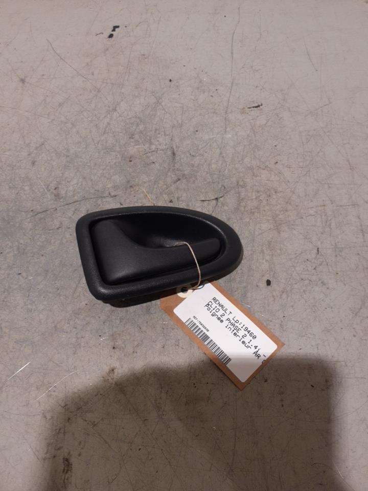 Poignee interieur arriere gauche RENAULT CLIO 2 PHASE 2 Essence - 1