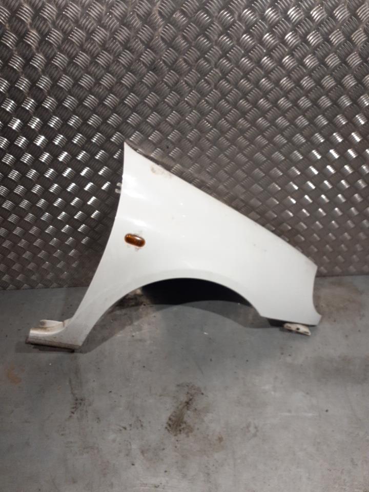 Aile avant droit RENAULT CLIO 2 PHASE 1 Diesel - 1