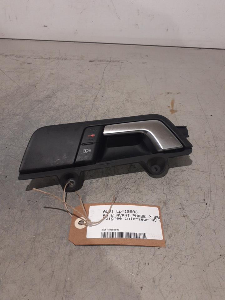 Poignee interieur avant gauche AUDI A4 2 AVANT PHASE 2 BREAK Diesel - 1