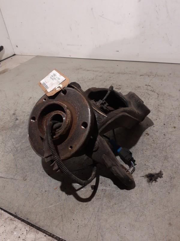 Fusee avant gauche PEUGEOT 2008 1 PHASE 1 Diesel - 1