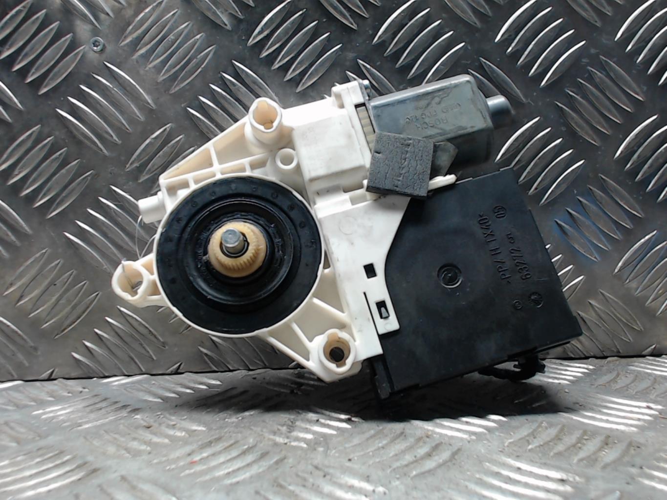 Motore alzacristalli anteriore destro AUDI A3 2 PHASE 1 Diésel - 1